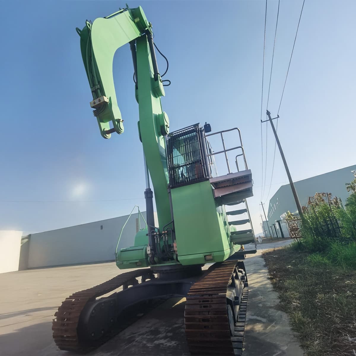 Long-Arm Excavator