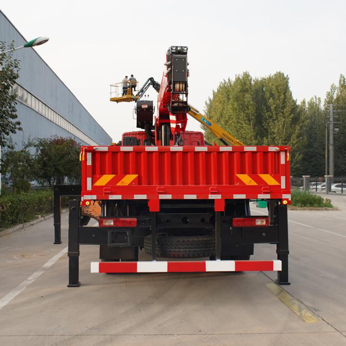 8T Stake Truck with Truck-Mounted Crane