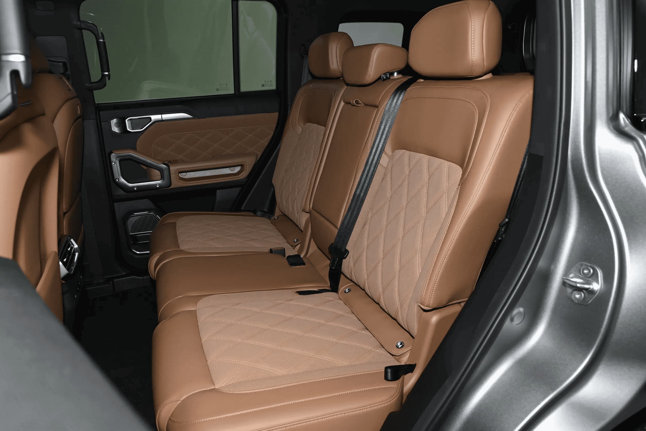 Jetour Traveler 2026 PLUS 2.0TD XWD Conquer+ 7-Seater