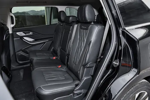 Hongqi HS7